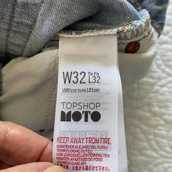 Topshop Moto Mom Jeans Light Wash High Waisted 100% Cotton Rigid Jeans Size 32 - Picture 6 of 11